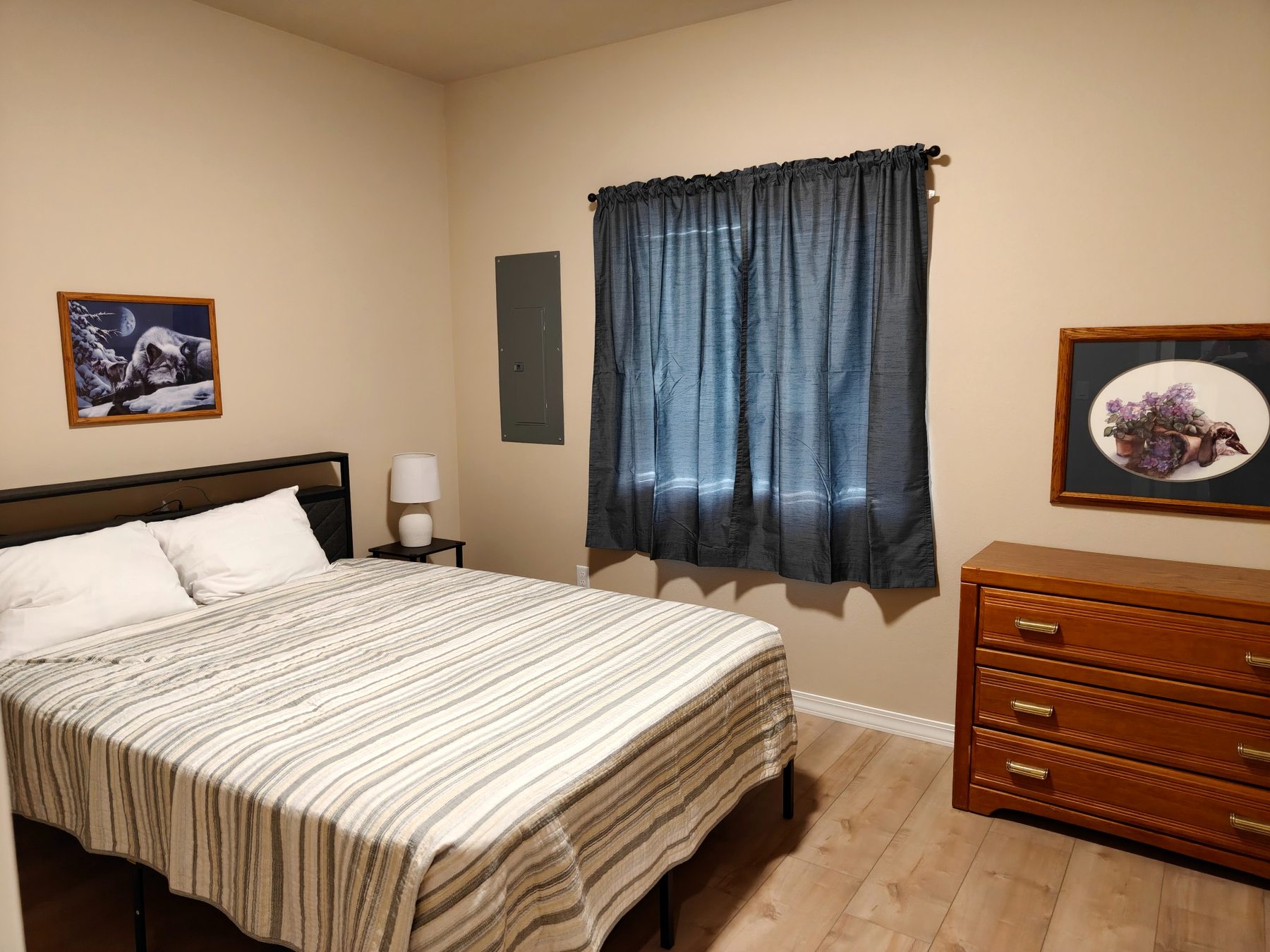 Second furnished bedroom